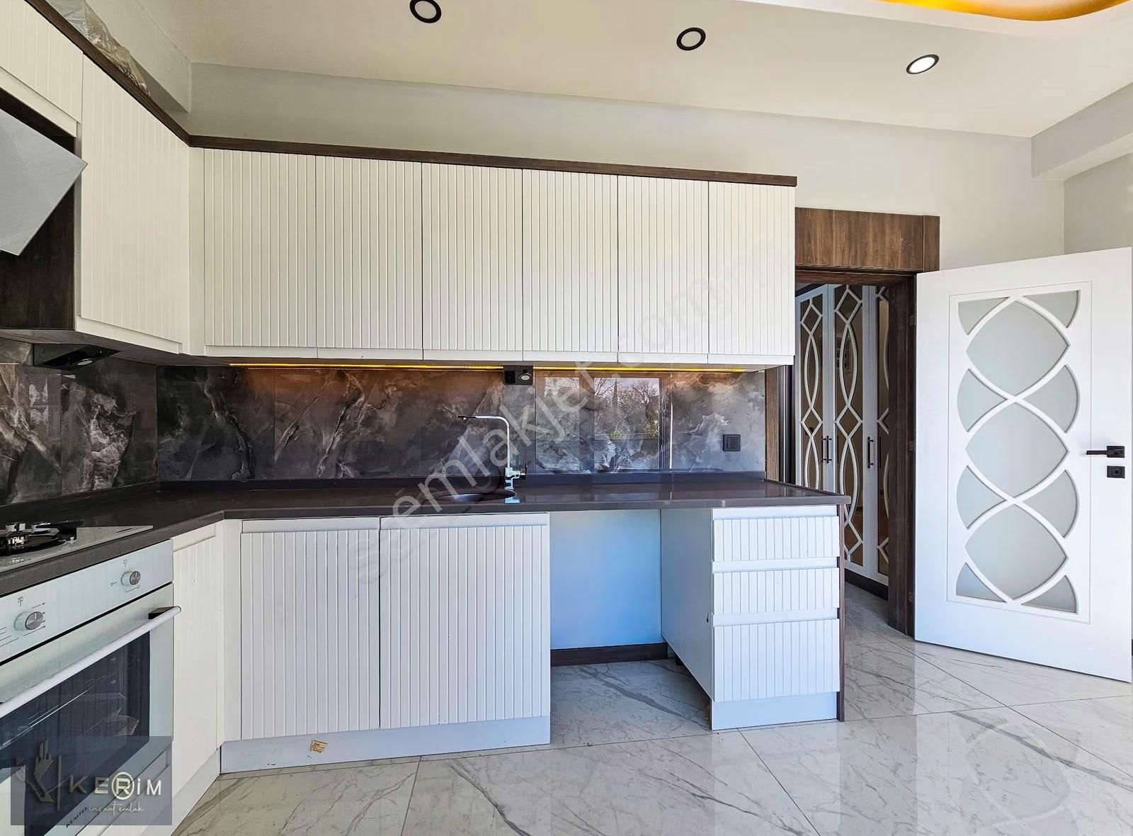 Kerim'den Edremit Hamidiye Satılık 3+1 Müstakil Havuzlu Villa - Görsel 15