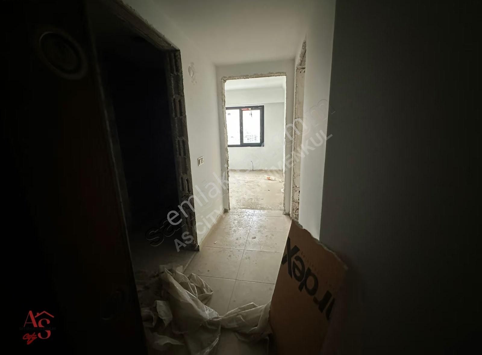 Bahçeşehir Royal Sitesinde Geniş 2+1 Yatırımlık Daire - Görsel 17