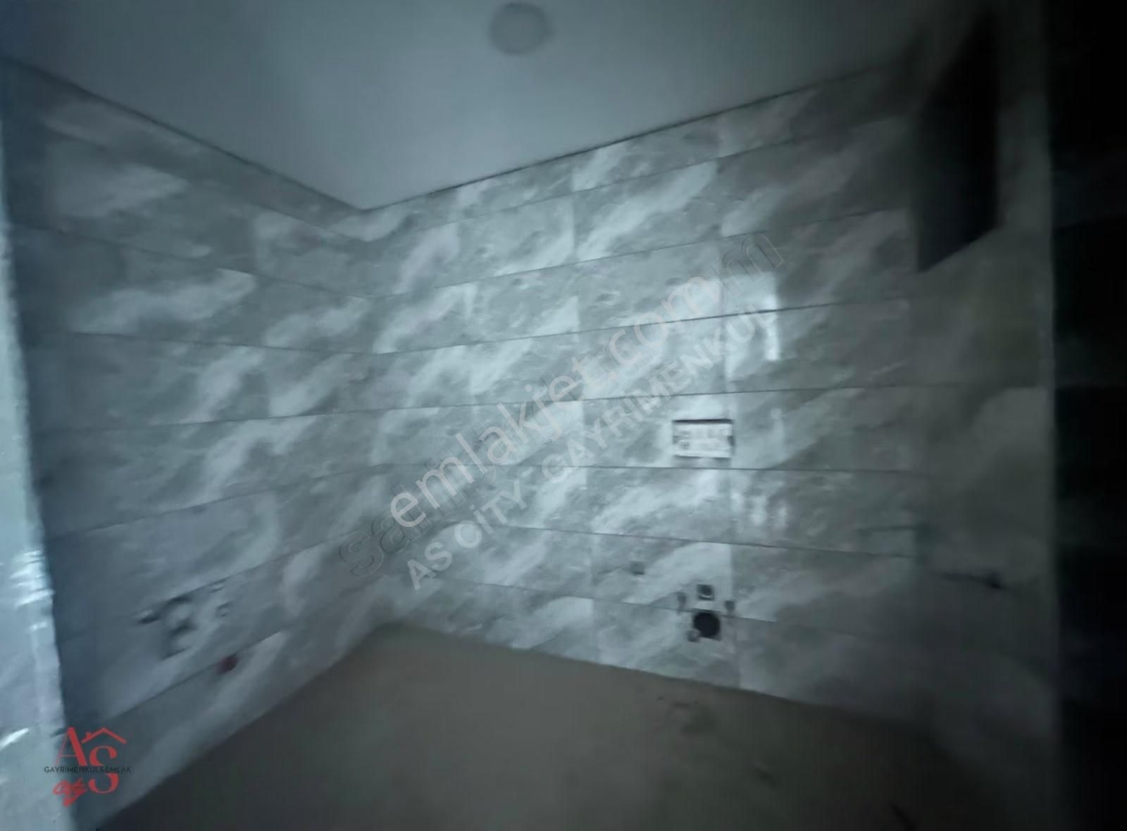 Bahçeşehir Royal Sitesinde Geniş 2+1 Yatırımlık Daire - Görsel 5