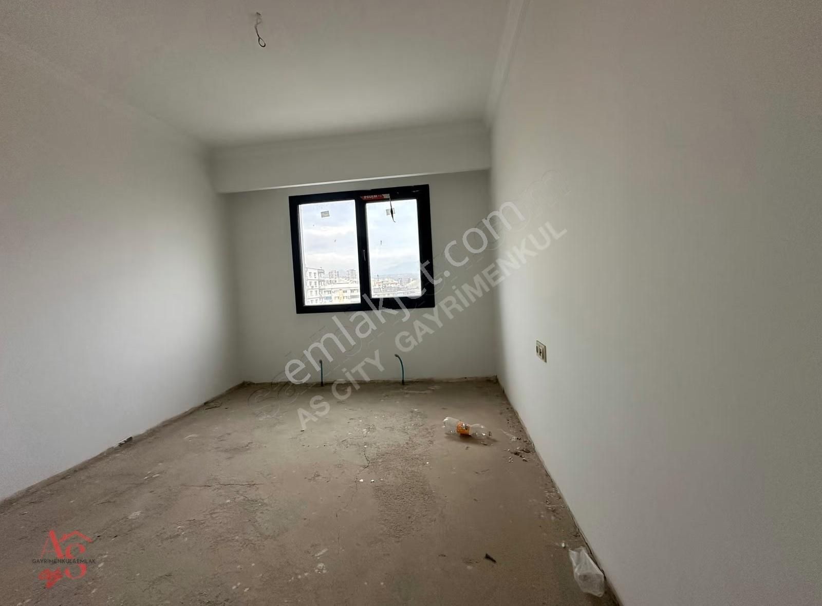 Bahçeşehir Royal Sitesinde Geniş 2+1 Yatırımlık Daire - Görsel 15