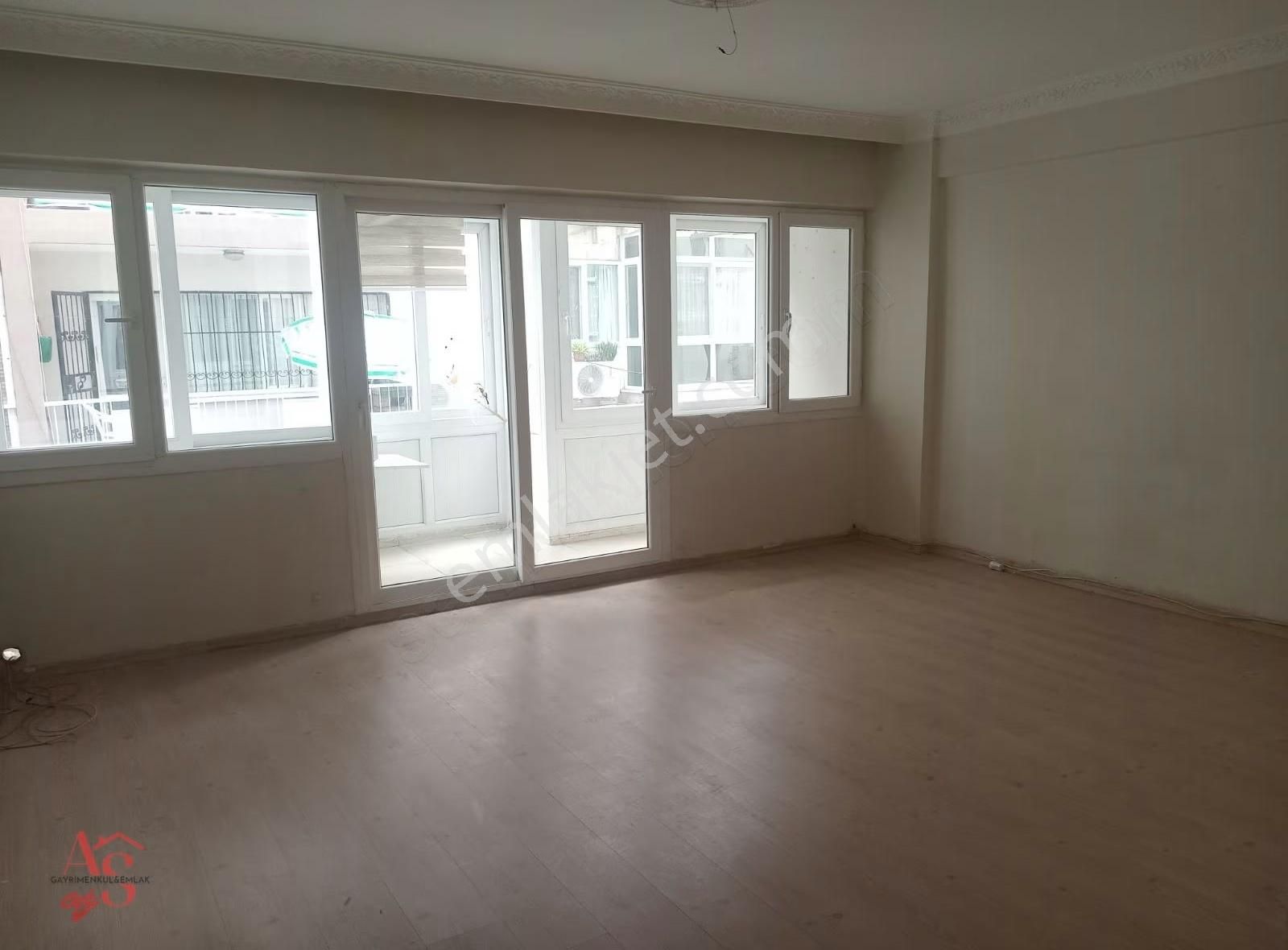 Güzelyalı 23 Sok Ta Bakımlı 1.kat Satılık 2+1