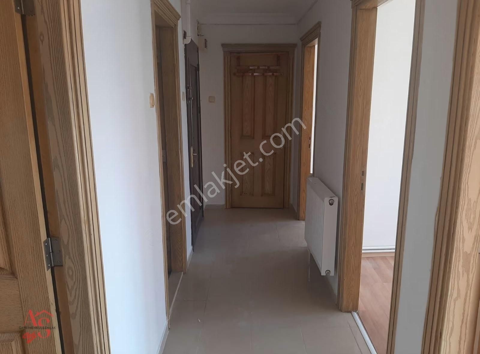 Güzelyalı Da Köşe Konum Karanlık Odası Olmayan Bakımlı 3+1 - Görsel 21