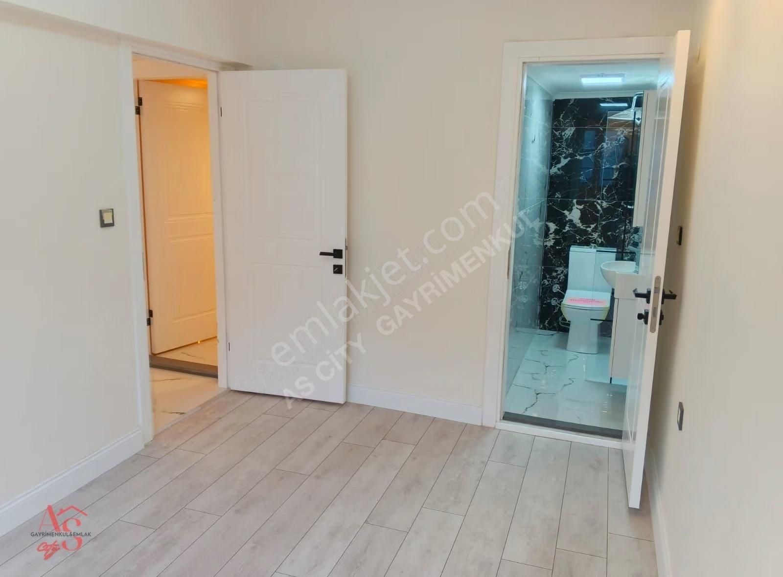 Poligon Da Ana Cadde Paraleli Komple Tadilatlı Arakat 3+1 Daire - Görsel 30