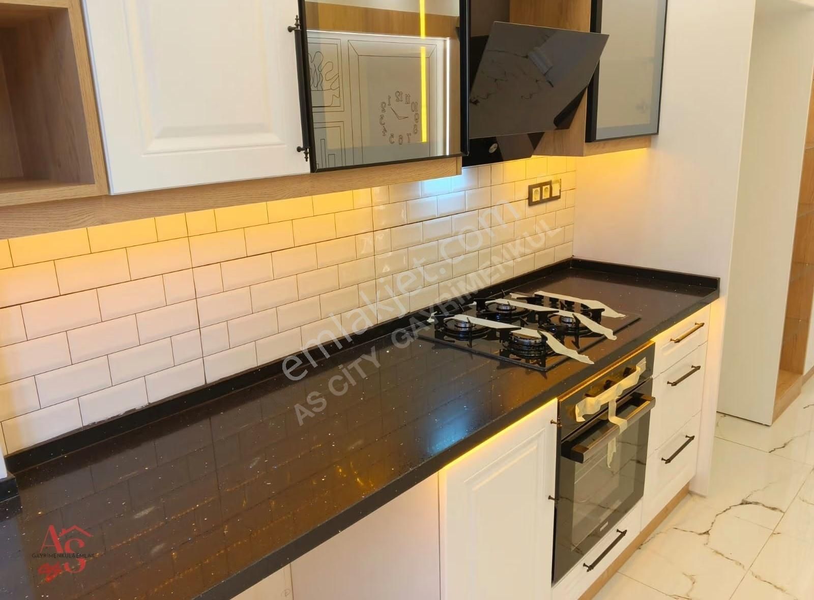 Poligon Da Ana Cadde Paraleli Komple Tadilatlı Arakat 3+1 Daire - Görsel 9