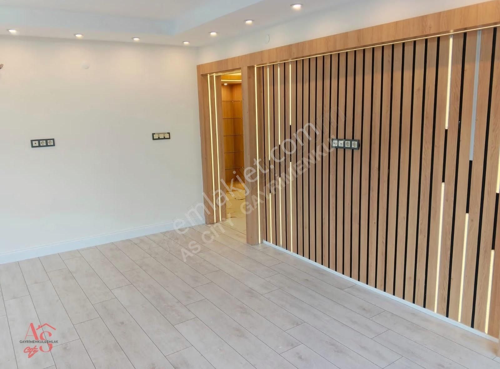 Poligon Da Ana Cadde Paraleli Komple Tadilatlı Arakat 3+1 Daire - Görsel 29