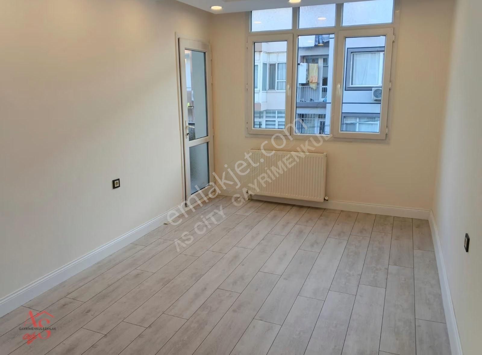 Poligon Da Ana Cadde Paraleli Komple Tadilatlı Arakat 3+1 Daire - Görsel 2