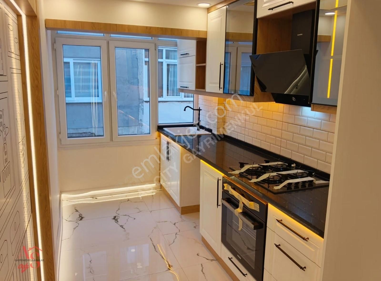 Poligon Da Ana Cadde Paraleli Komple Tadilatlı Arakat 3+1 Daire - Görsel 17