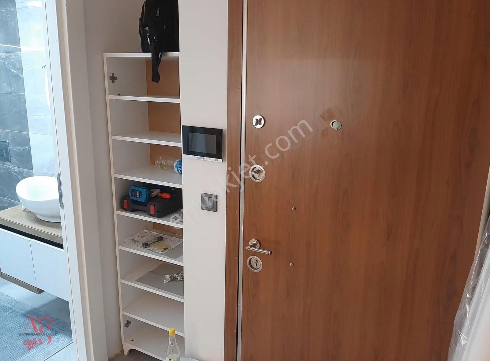 Denizmen De Genç Bina,komple Eşyalı,otoparklı 2+1 Daire - Görsel 7