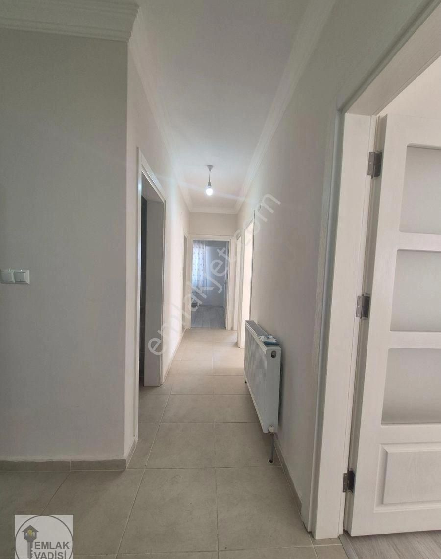 Yeşil Mah.'de Site İçerisinde 3+1 Kiralık Daire - Görsel 13