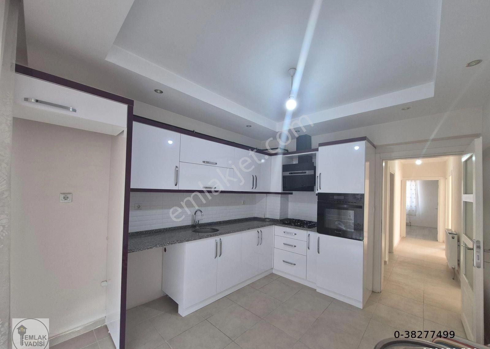 Yeşil Mah.'de Site İçerisinde 3+1 Kiralık Daire - Görsel 6