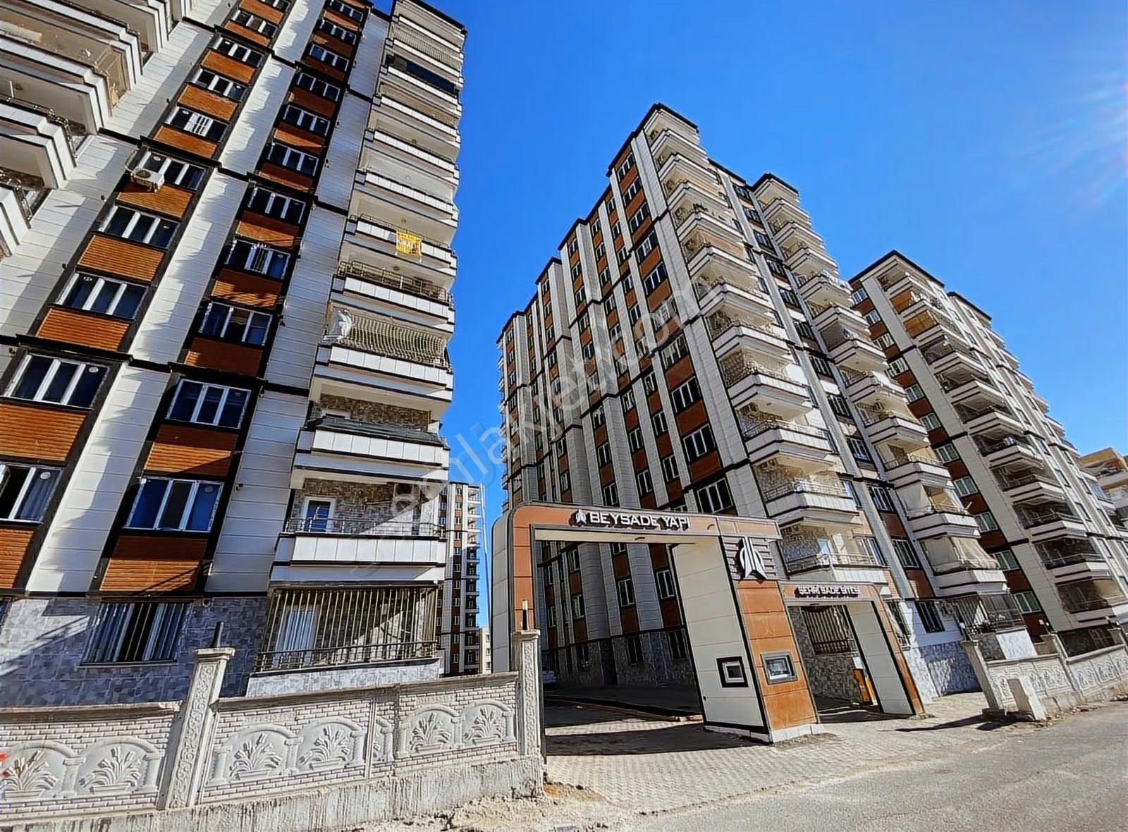 Seyrantepe Mah.sıfır Eşyalarıyla Birlikte Satılık Kiracili 2+1