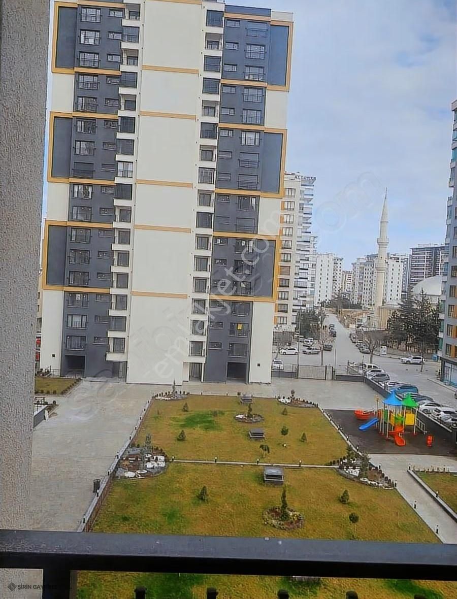 Şiringayrimenkulden Selcukluda Kiralık Daire