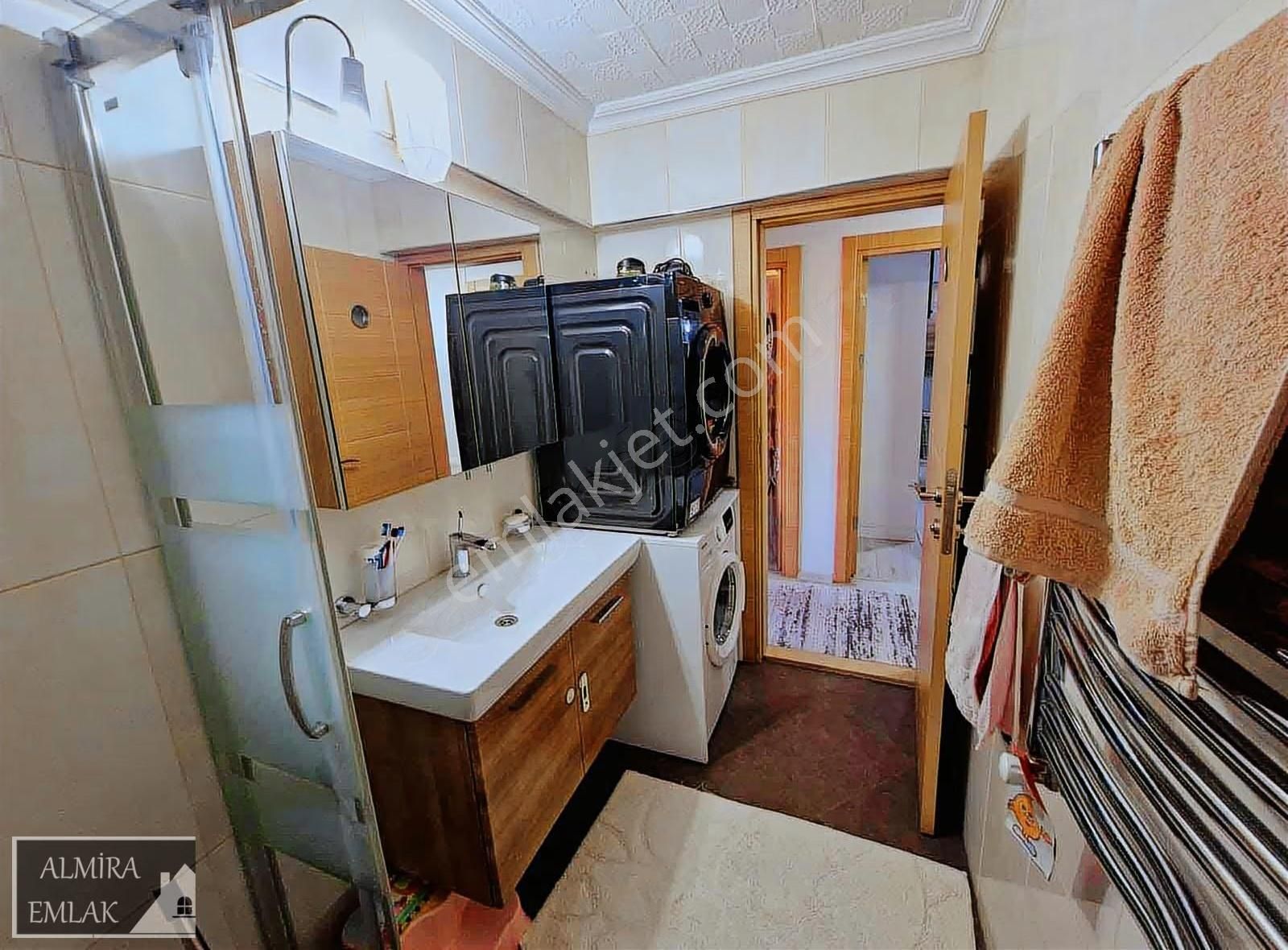 Bahçelievlerin En Güzel Sokağı 3+1 120m2 Full Bakımlı Otoparklı - Görsel 3