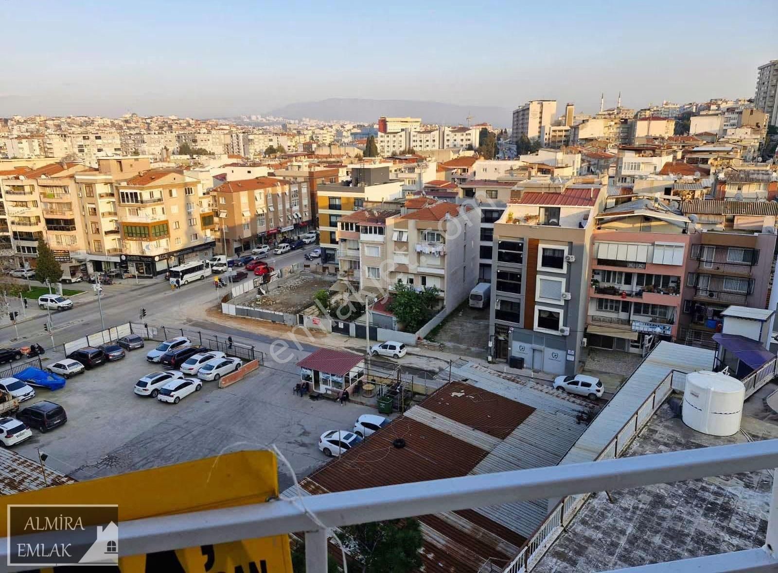 Bahçelievlerin En Güzel Sokağı 3+1 120m2 Full Bakımlı Otoparklı - Görsel 2