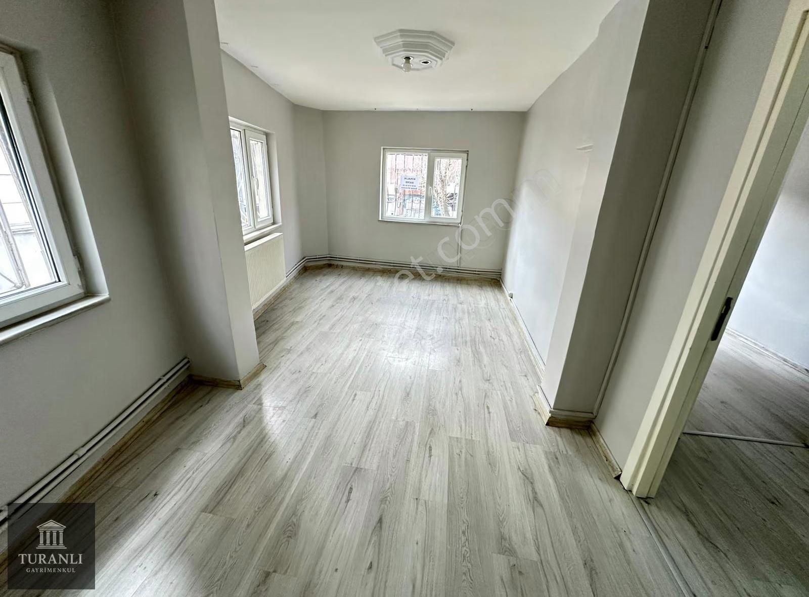 Turanlı'dan Sefaköy Merkezde Armoni Karşısı 2+1 Temiz Daire