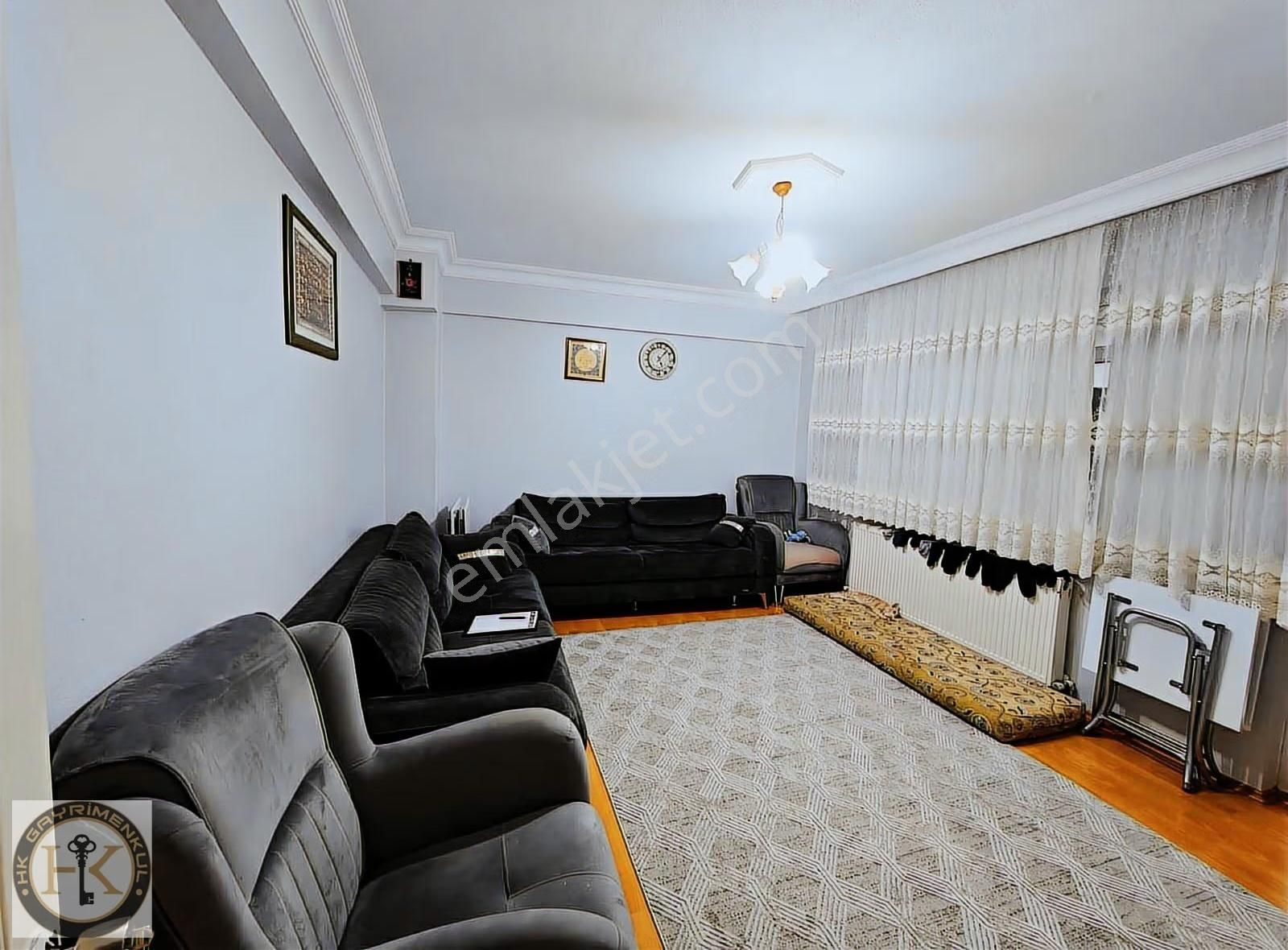 Sultangazi Malkoçoğlu 3+1 Tramvaya Yakın Satılık Daire