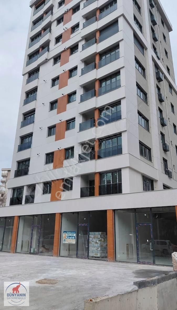 Kazasker Minibüs Caddesi Üzerinde Kiralık Dükkan