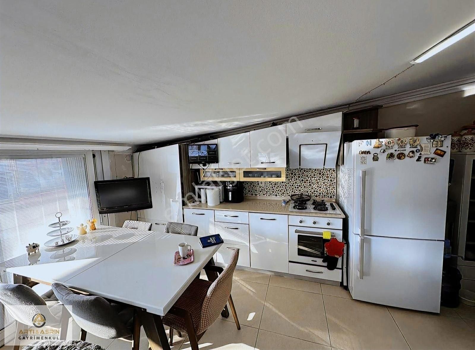 Kuşadası İki Çeşmelik 3+2 Çatı Dubleks Daire - Görsel 7