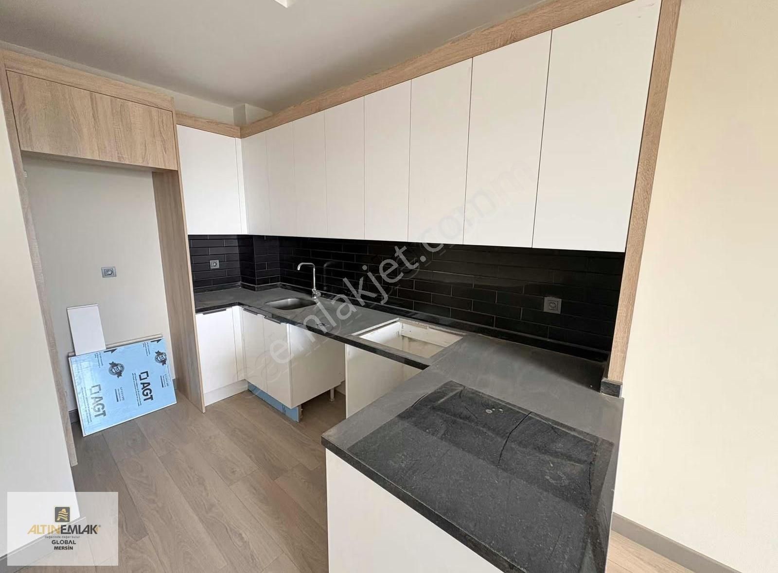 Altın Emlak'tn Önü Kapanmaz Deniz Manzaralı Aquparklı 2+1 - Görsel 10