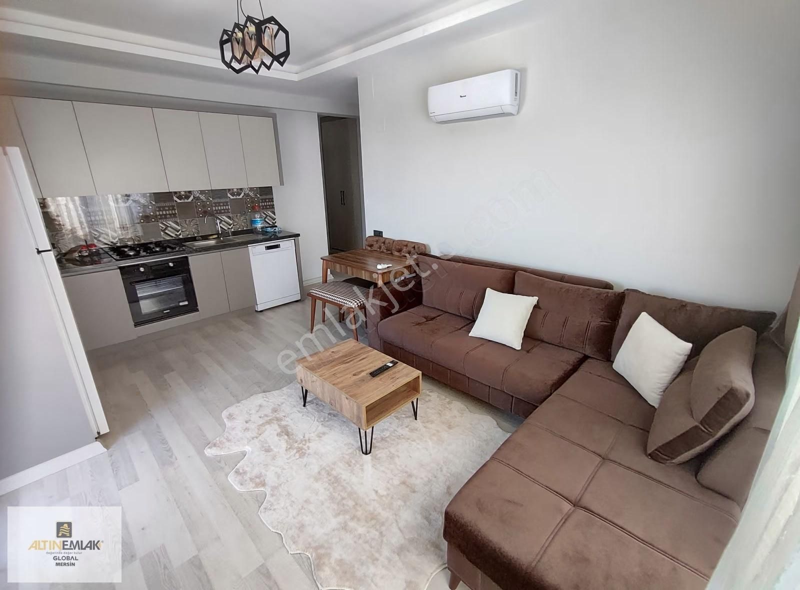 Altın Emlak'tn Toros Üni Ve Zeki Koyuncu İöo Yakını Eşyalı 1+1