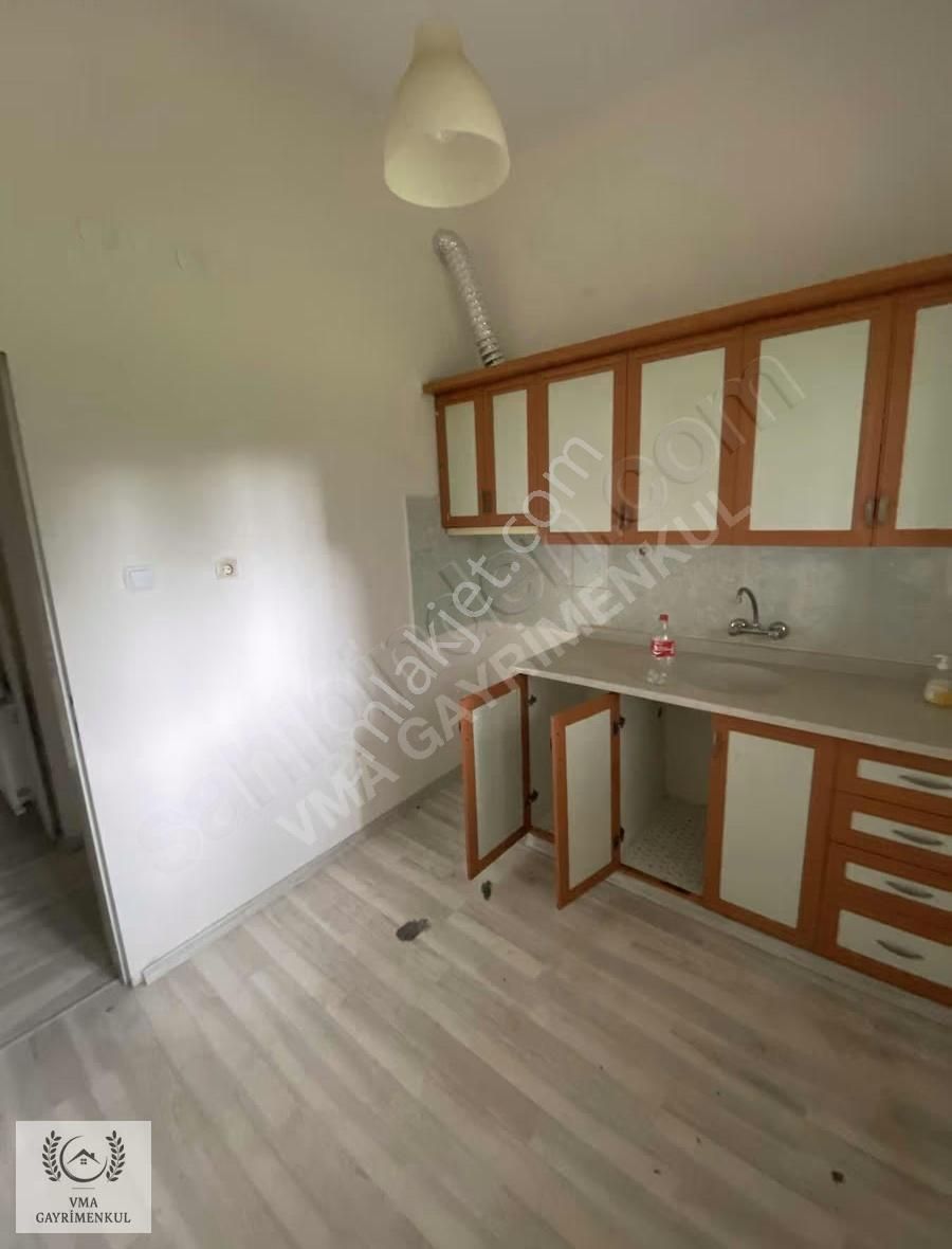 Atatürk Devlet Hastanesi Civarında 3+1 Sobalı - Görsel 2