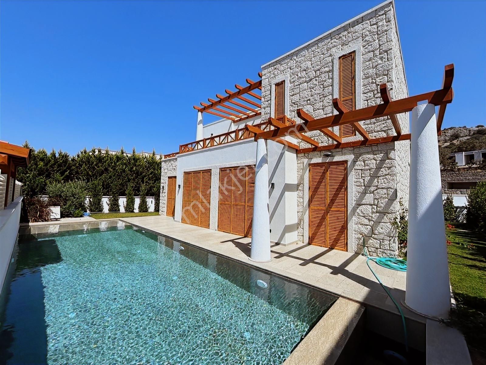 Bodrum Gümüşlükte Satılık Özel Havuzlu 4+1 Müstakil Villa - Görsel 2