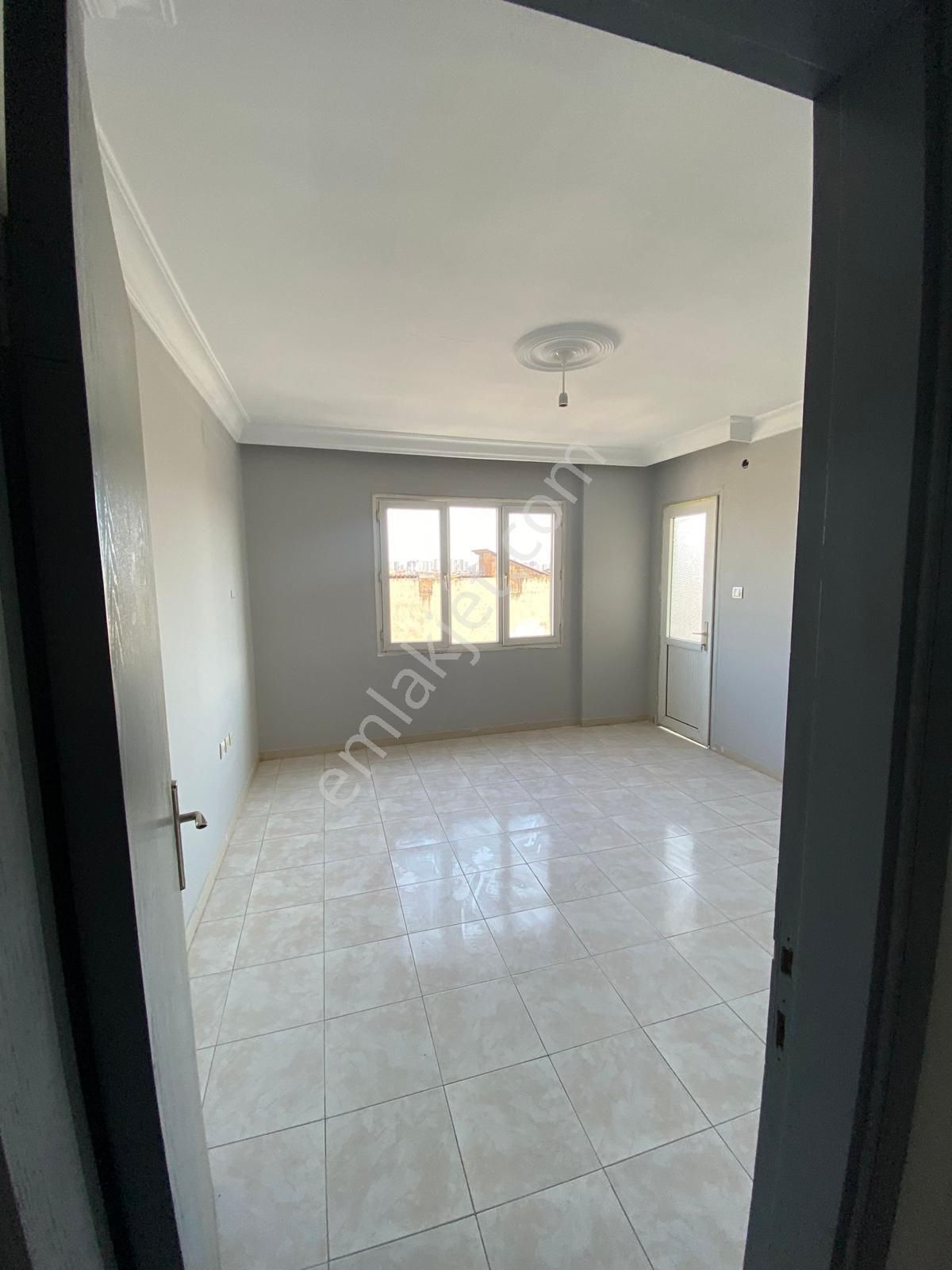 Adana Yüreğir Kozan Yolunda Ptt Evleri Kavşağına Yakın Konumda 3+1 Kiralık Aylık Fırsat Daire - Görsel 4