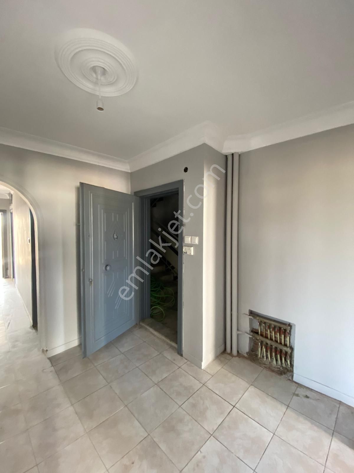 Adana Yüreğir Kozan Yolunda Ptt Evleri Kavşağına Yakın Konumda 3+1 Kiralık Aylık Fırsat Daire - Görsel 5