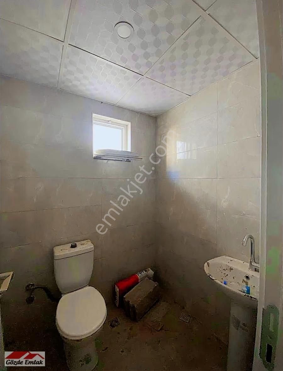 Yenidoğan'da Cadde Üzerinde Kupon Dükkan - Görsel 2