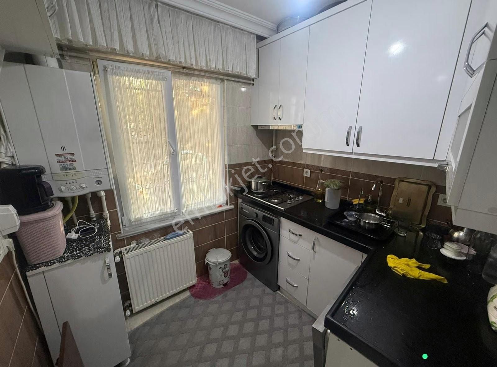 2012 Yapımı Yüksek Giriş 2+1 95m² Esentepe