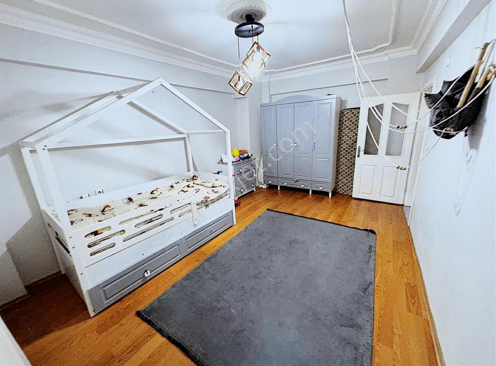 Esentepe Mh 3 +1 Balkonlu 125m² Kullanışlı 17 Yıllık 2.kat - Görsel 9