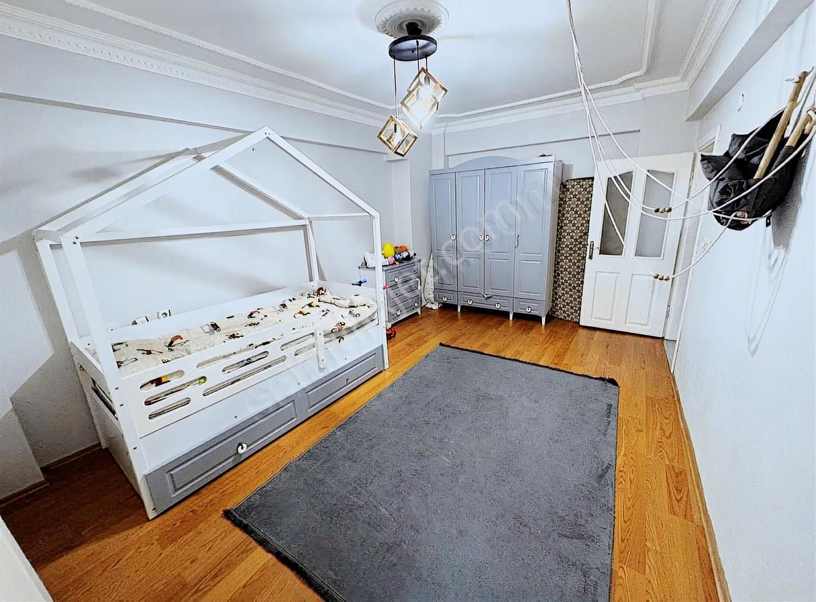 Esentepe Mh 3 +1 Balkonlu 125m² Kullanışlı 17 Yıllık 2.kat - Görsel 12