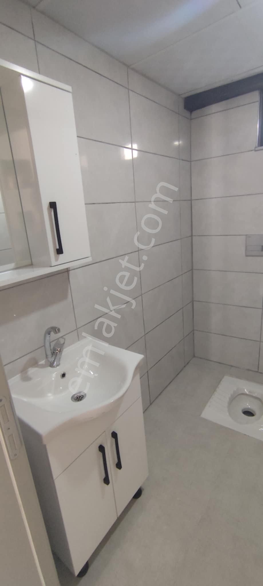 İlbadı Mahallesinde Ön Cephe 2. Kat Yerden Isıtmalı Harika Daire 3.300.000 Tl Pazarlıklı Satılıktır - Görsel 9