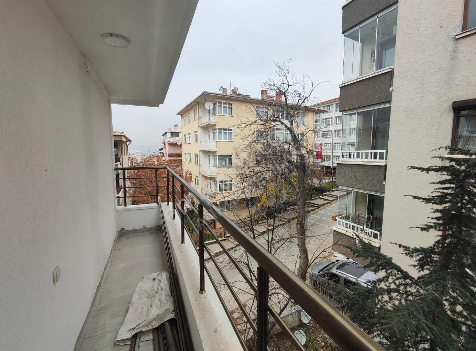 Esat Hacıyolusk Kızılay Tunalı Yakını 1+1 Yeni Bina 1.kat Kiralk - Görsel 17