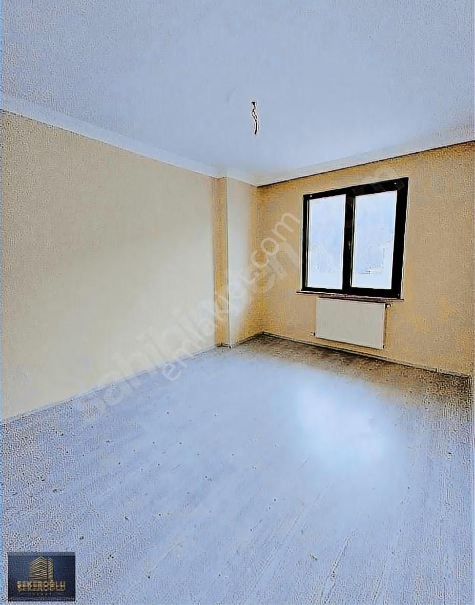 Şekeroğlu Emlak'tan Yakacık'ta Ana Cadde Üstü 2+1 Yeni Bina - Görsel 2