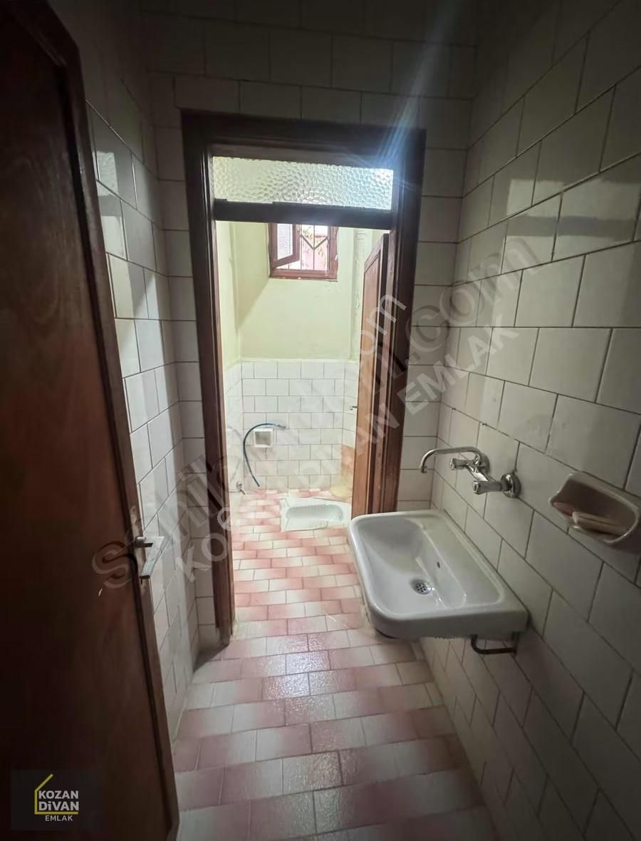 Kozan Divan Emlak'tan Şevkiye Sağlık Ocağı Karşısı Müstakil - Görsel 2