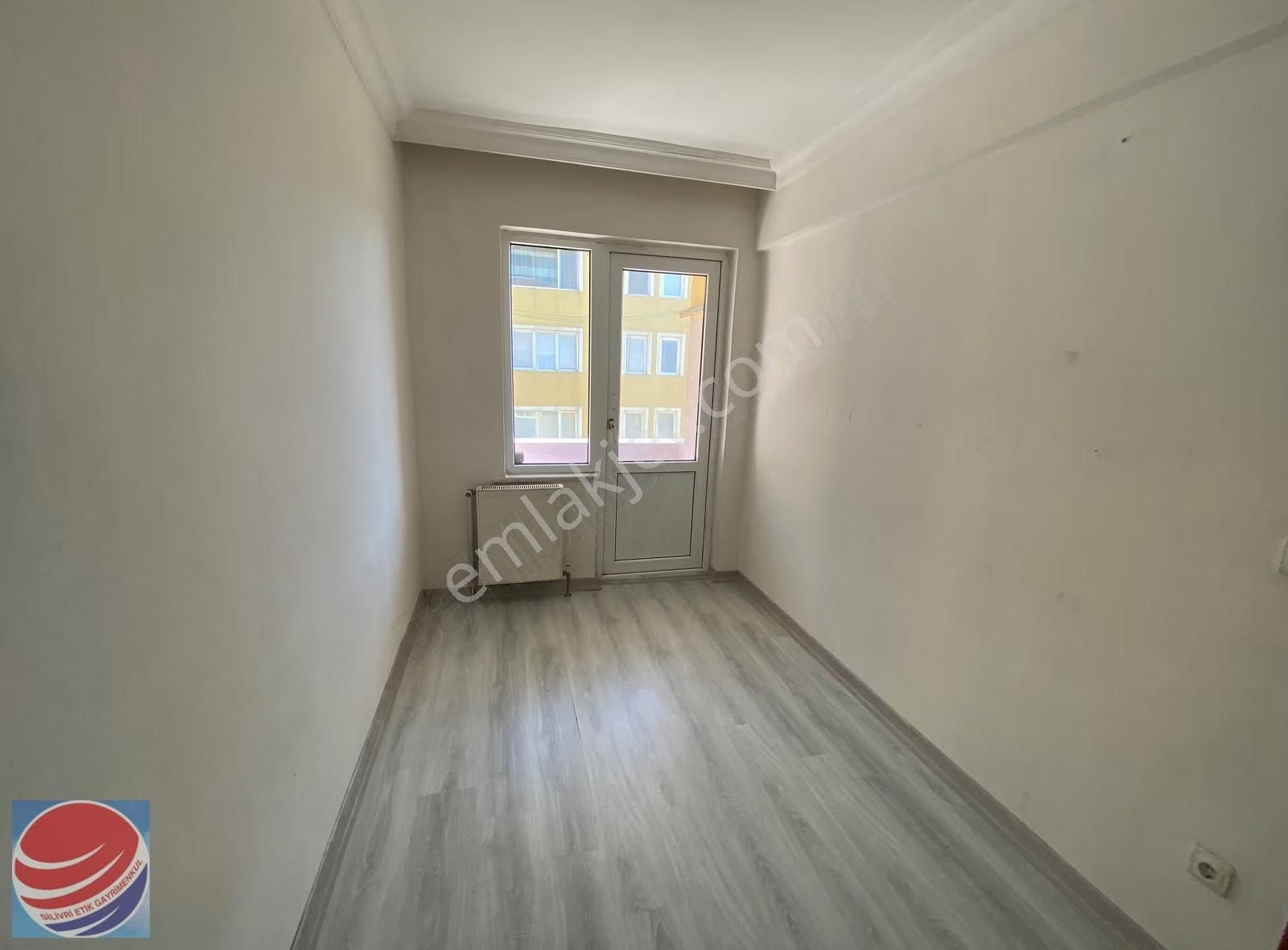 Silivri Yeni Mahalle'de Ara Kat Güney Cephe 3+1 Kiralık Daire - Görsel 8