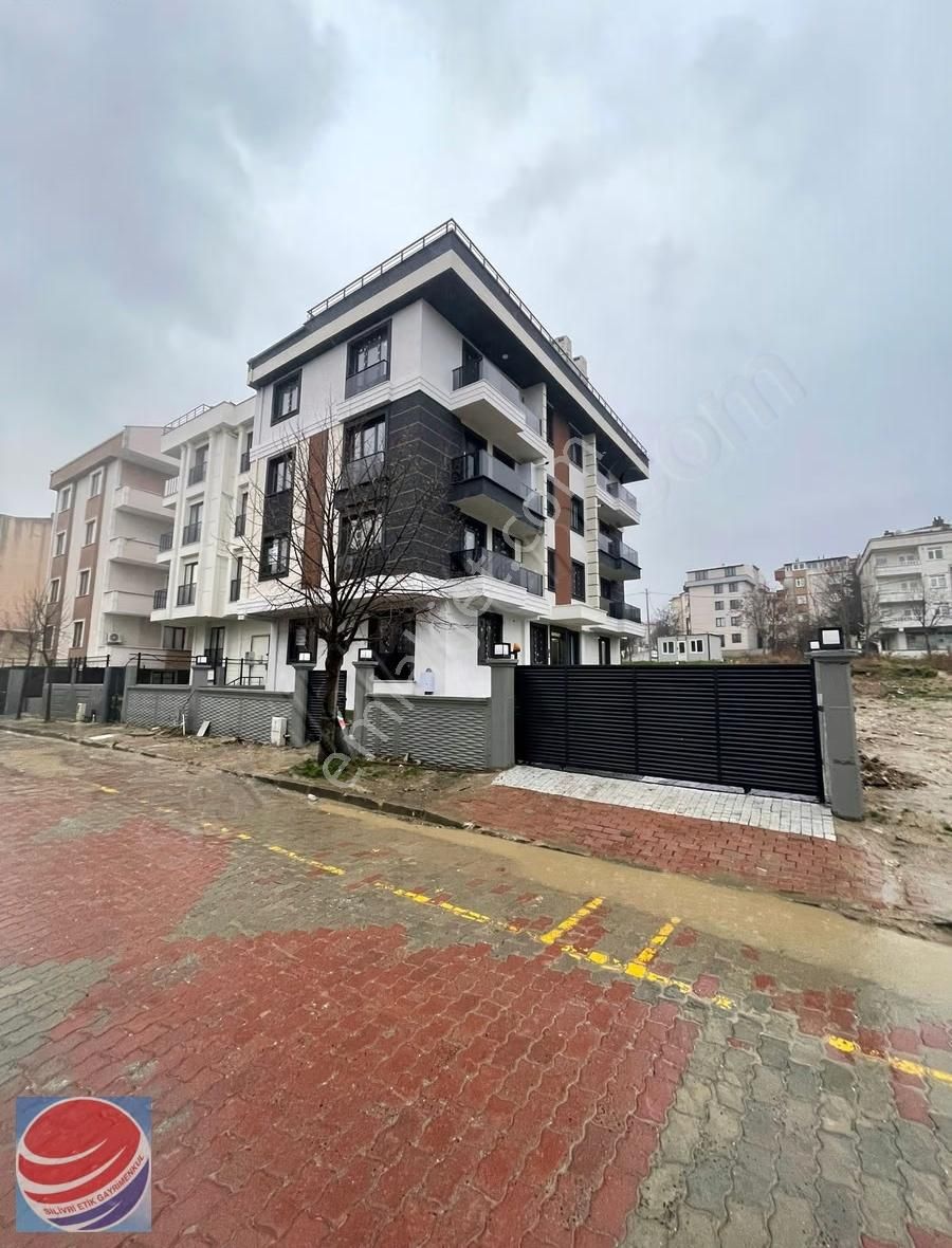 Silivri Fatih Mah. Sıfır Ara Kat Kapalı Mutfak 2+1 Daire - Görsel 18
