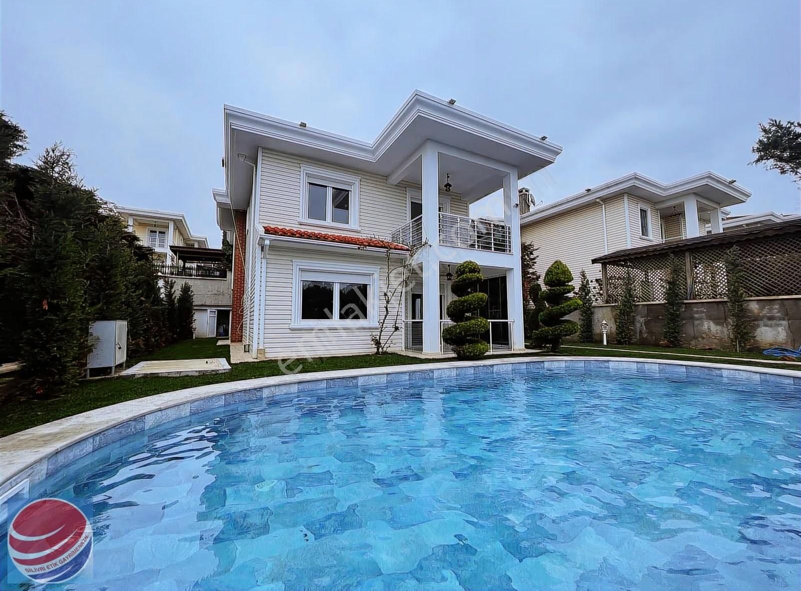 Güzelşehir Sitesinde Müstakil Havuzlu Masrafsız 3+1 Villa - Görsel 9