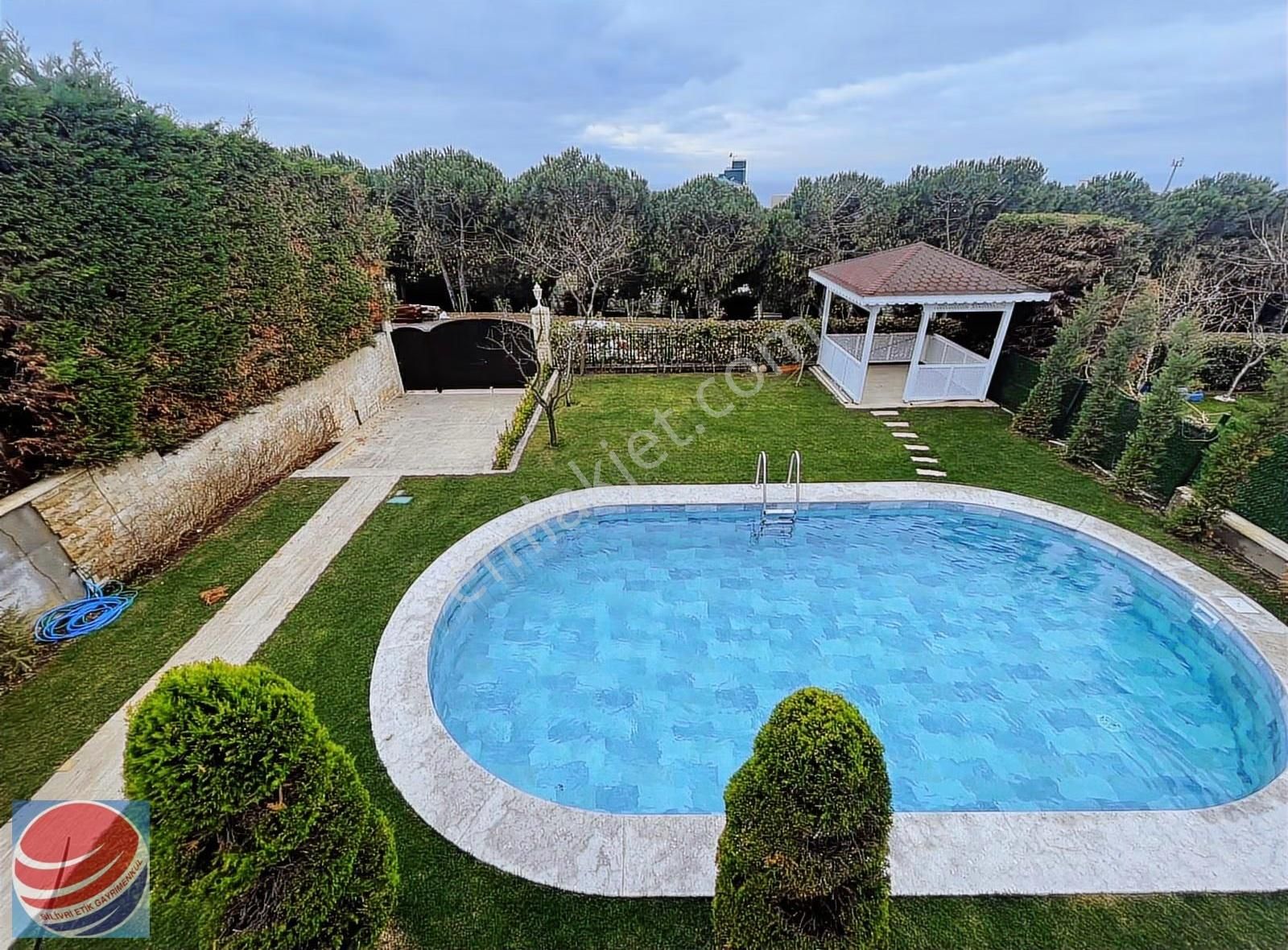 Güzelşehir Sitesinde Müstakil Havuzlu Masrafsız 3+1 Villa - Görsel 25