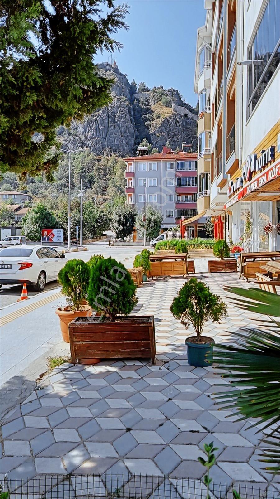 Sıla Gayrimenkulden Tam Şehir Merkezinde 4+1daire Dükkan Hisseli - Görsel 4
