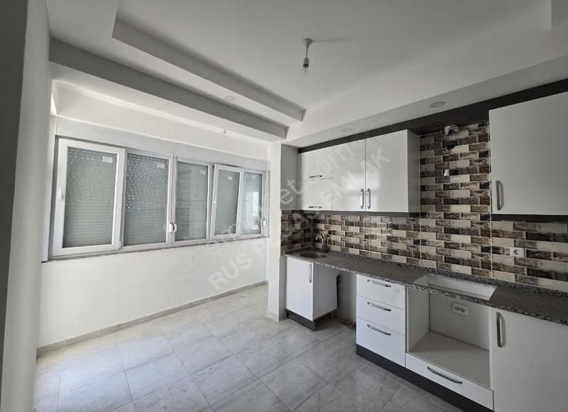 Etiler Mah Asansörlü Kapalı Mutfaklı Arakat 2+1