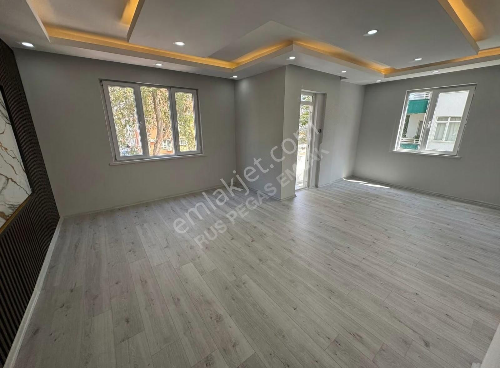 İçi Komple Tadilatlı, Çok İyi Konumda 3+1 Daire - Görsel 11