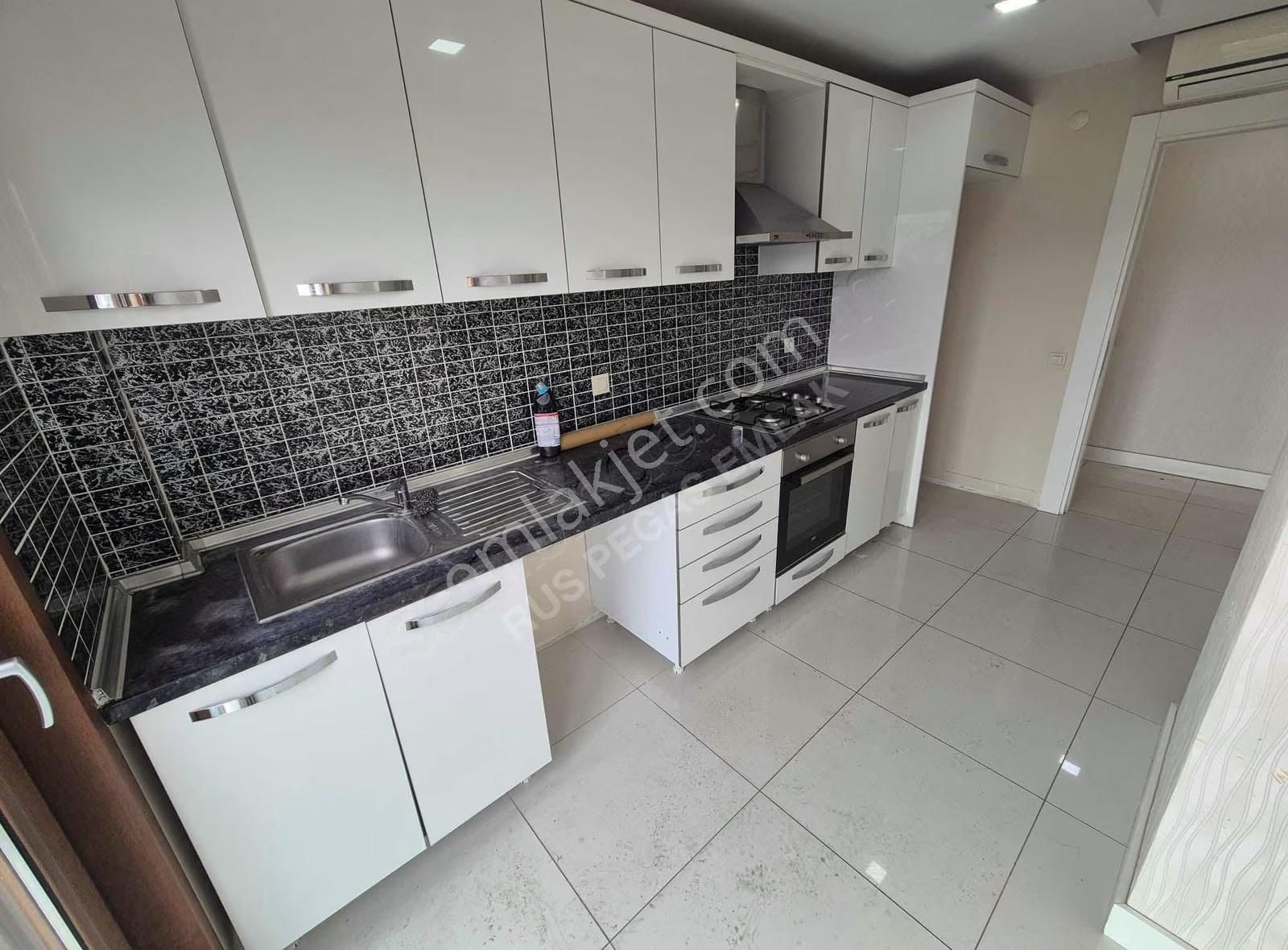 Liman Kiralık Ofis 3+1 Eşyasız Katta - Görsel 3
