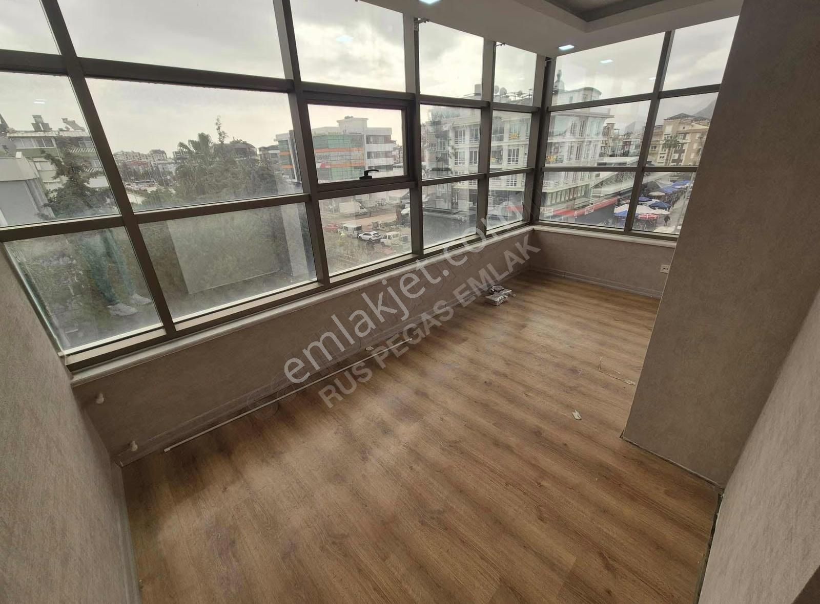 Liman Kiralık Ofis 3+1 Eşyasız Katta - Görsel 2