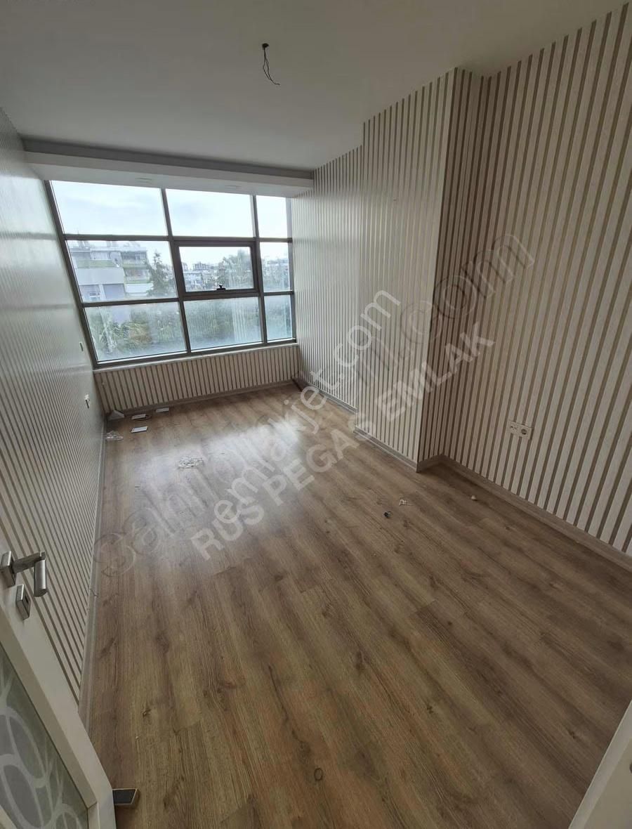 Liman Kiralık Ofis 3+1 Eşyasız Katta - Görsel 17