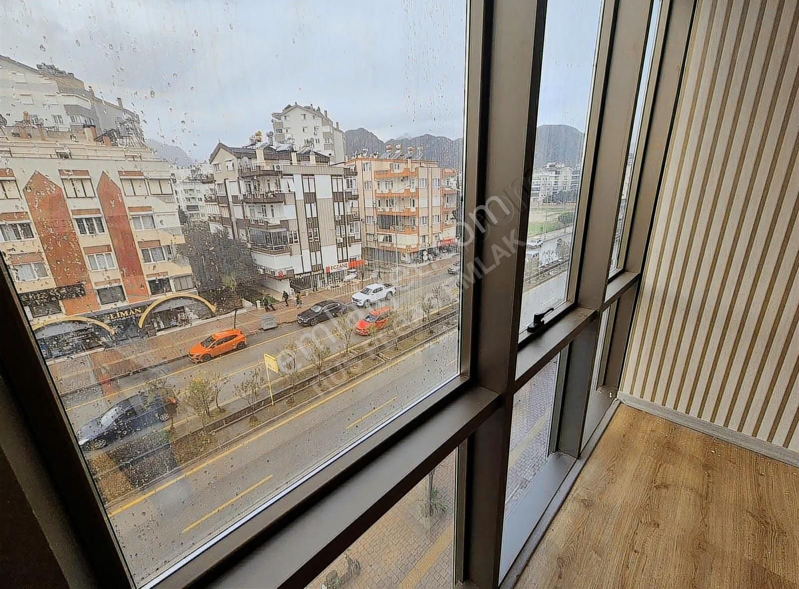 Liman Kiralık Ofis 3+1 Eşyasız Katta - Görsel 22