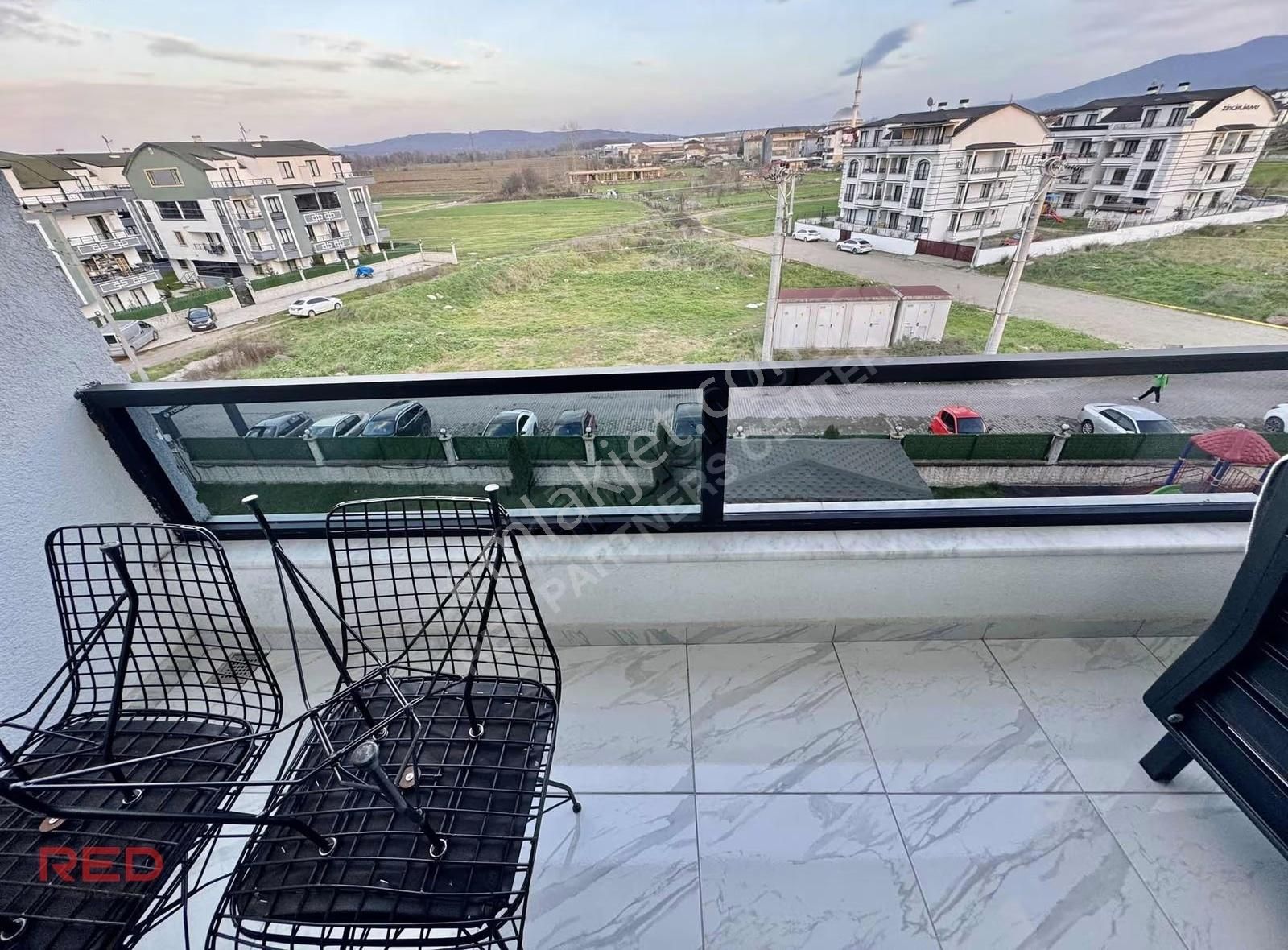 Kartepe'de Havuzlu Site İçerisinde 3+1 Eğimsiz Dubleks - Görsel 19