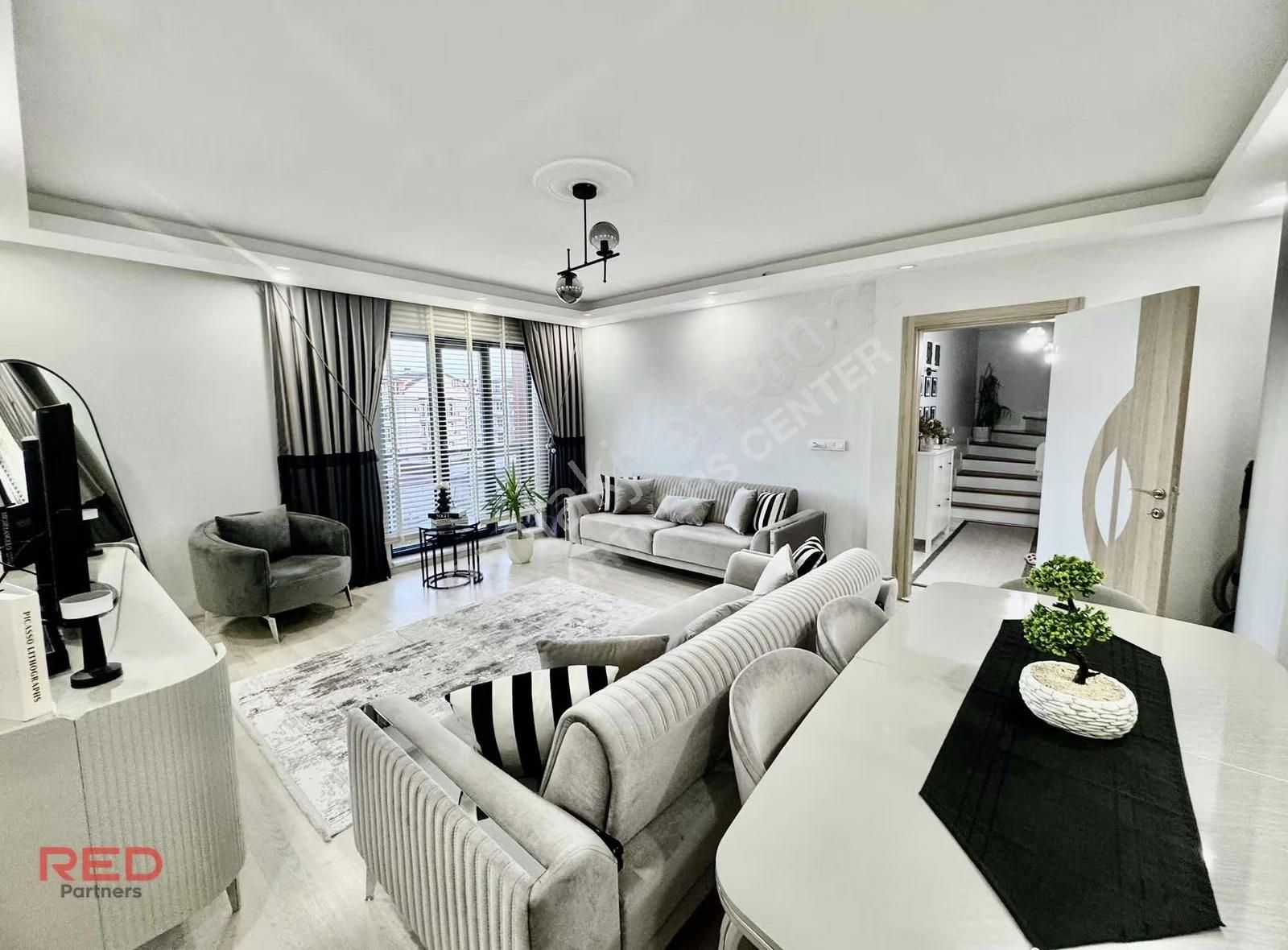 Kartepe'de Havuzlu Site İçerisinde 3+1 Eğimsiz Dubleks - Görsel 31