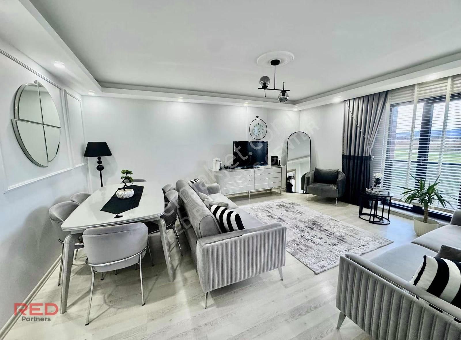 Kartepe'de Havuzlu Site İçerisinde 3+1 Eğimsiz Dubleks - Görsel 25